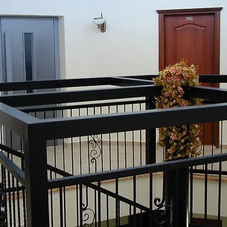 Avos 3* מרמריס