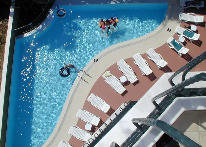 Ξενοδοχείο με διαμερίσματα Avos